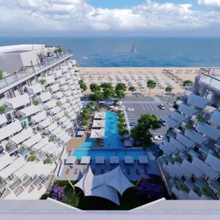 Alee Infinity Pool & *