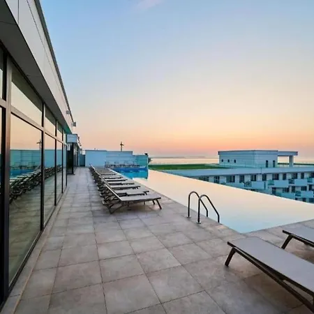 Alee Infinity Pool & Apartmán *