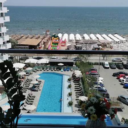 Apartment Alee Infinity Pool & Navodari