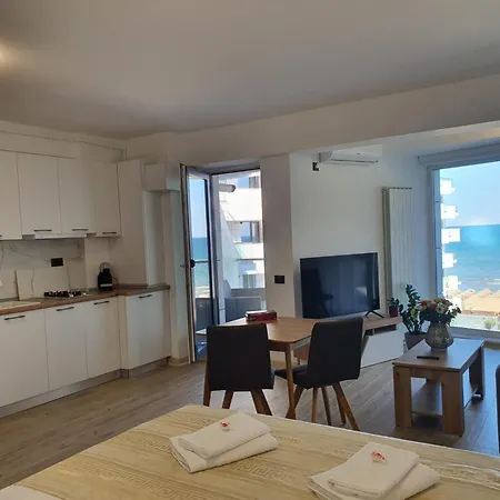 Alee Infinity Pool & Apartmán