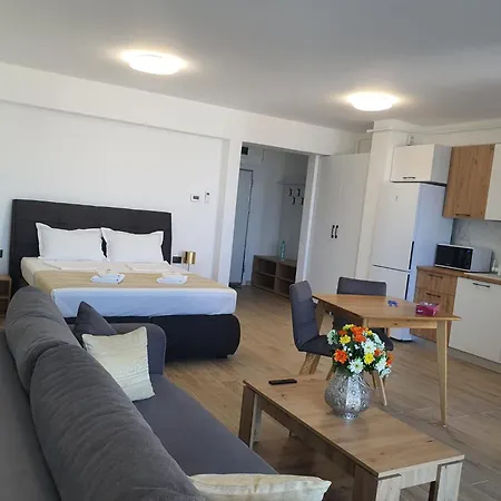 Alee Infinity Pool &