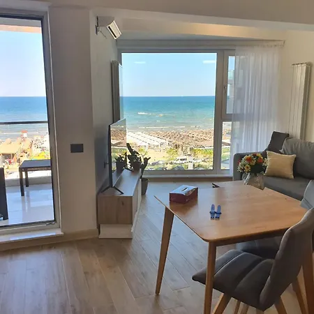 Alee Infinity Pool & Apartmán Năvodari