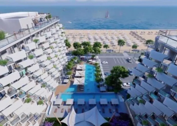 Alee Infinity Pool & *