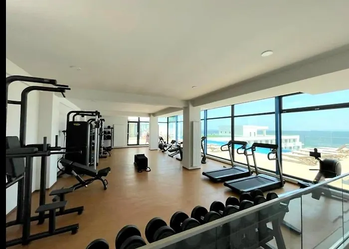 アパート Alee Infinity Pool & ナボダリ